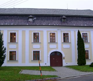 Kontakty